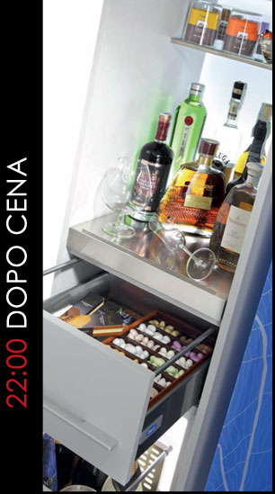 22:00 Dopo cena con mobili di design TOTO con cassetto refrigerato